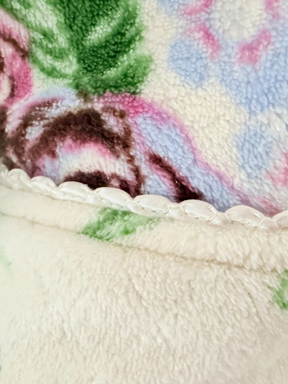 Oscar de la Renta Multicolor Floral Plush Fleece Robe Size S/M - Picture 9 of 10